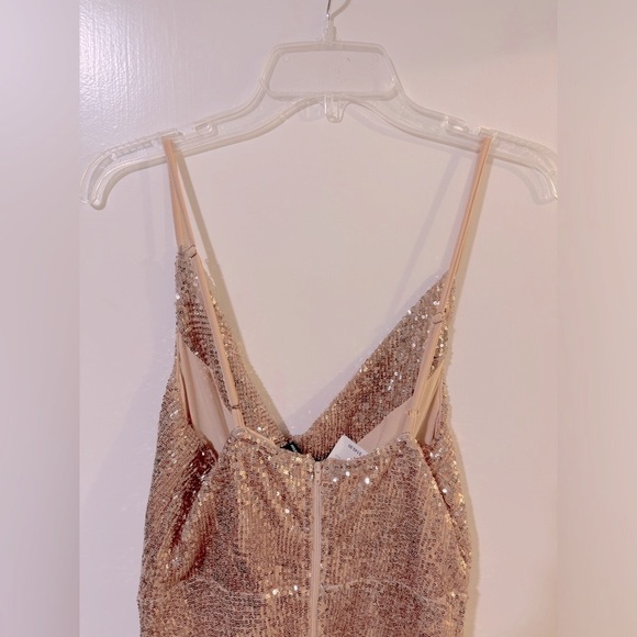 NWT sequin gown size large scoop neck spaghetti strap - Picture 8 of 11